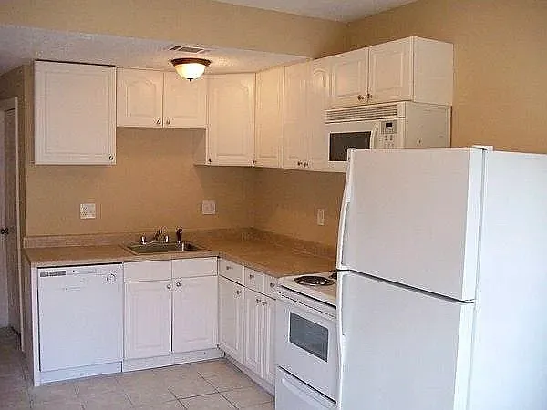 4417 Coopers Creek Dr SE — Photo 25