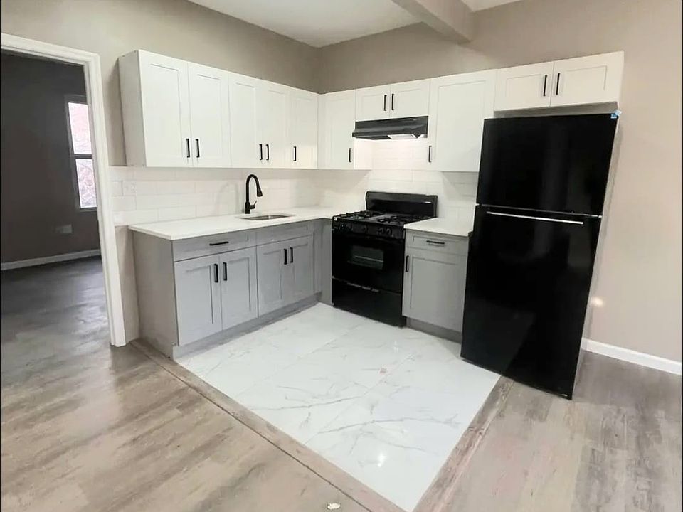 1st image of 128 N 14th St Floor 2
