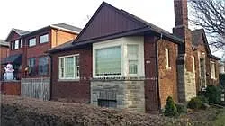 389 Lawrence Ave W