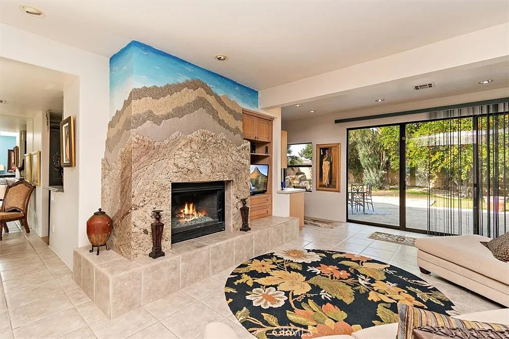 4 bed, 2.5 bath, 3015 sqft, $4,500 — Photo 3