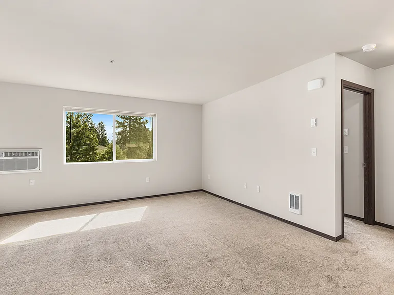 Blue Point Apartments — Photo 13