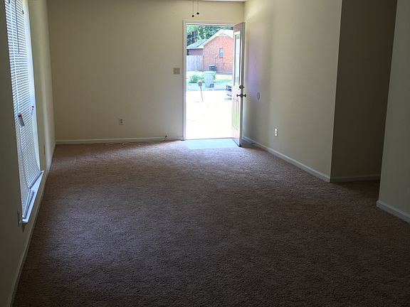 5th image of 621 Durward Dr