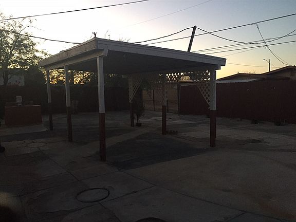 4th image of 1406 E 22nd Pl