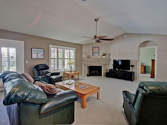 5th image of 1916 E Palomino Dr
