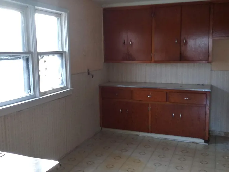 192 Weaver St #UPPER — Photo 9