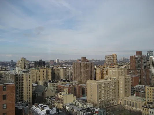 Rented by Realty Operations Group | media 10