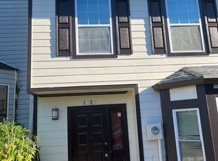 1026 Thorn Woode Ln, Stone Mountain, GA 30083