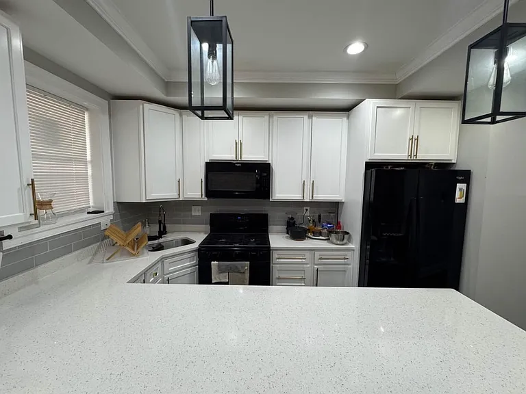 203 N Ellwood Ave #A — Photo 1