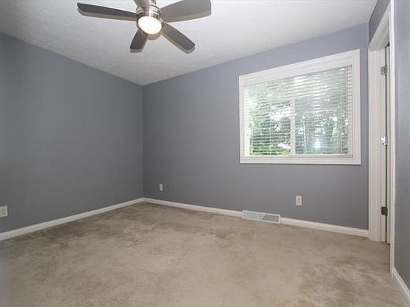 5th image of 3707 Saybrook Ave