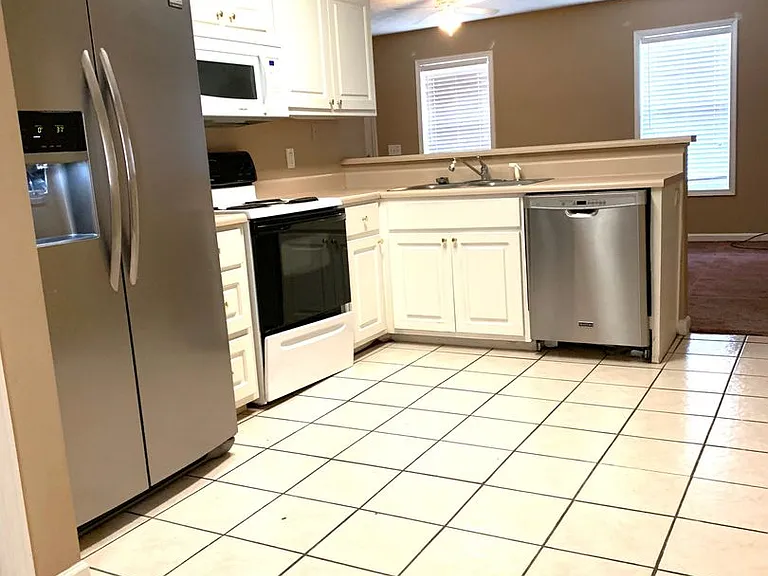 1951 Rock Ledge Ct — Photo 3
