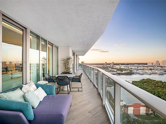 4th image of 330 Sunny Isles Blvd #5-2403