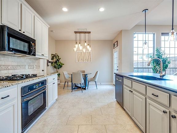 4th image of 2772 Barnhill Ln