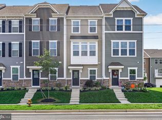 25 Sidney Ln, Stratford, NJ 08084