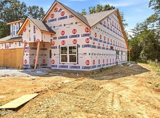 819 Greenhead Ln, Knoxville, TN 37924