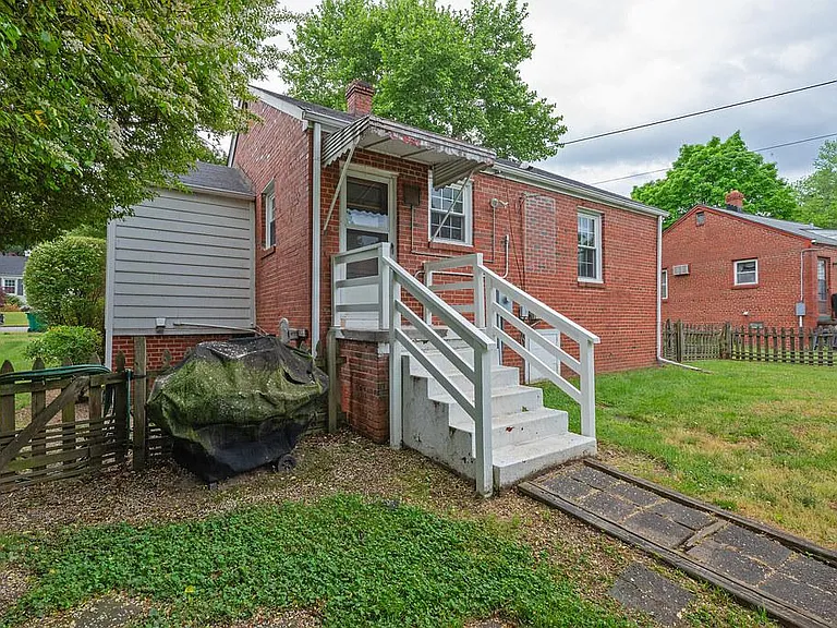 6408 W Grace St — Photo 25