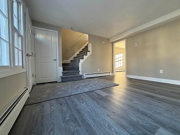 5th image of 105 High St APT E