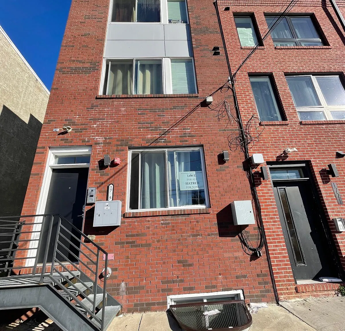 2 bed, 1200 sqft, $1,595 — Photo 1