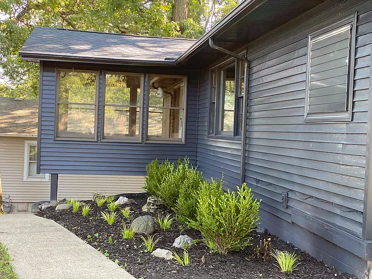 9 Lake Grove Clb — Photo 10
