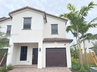 269 SW 159th Ct, Pembroke Pines, FL 33027