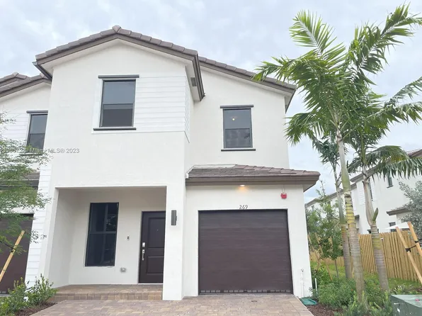 269 SW 159th Ct, Pembroke Pines, FL 33027