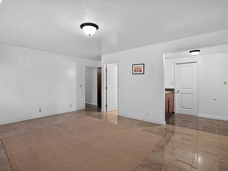 525 Hampton Rd — Photo 22