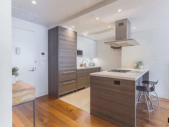 2nd image of 151 W 21st St APT 3C