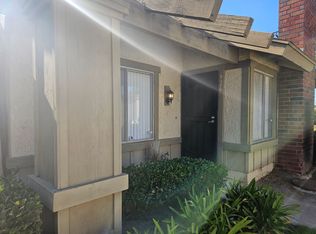 926 S Silkwood Ln, Anaheim, CA 92806