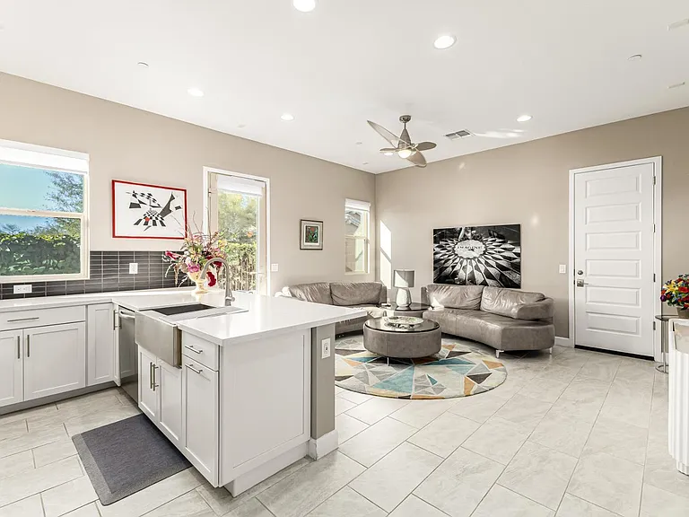 7611 E Camino Vivaz — Photo 39