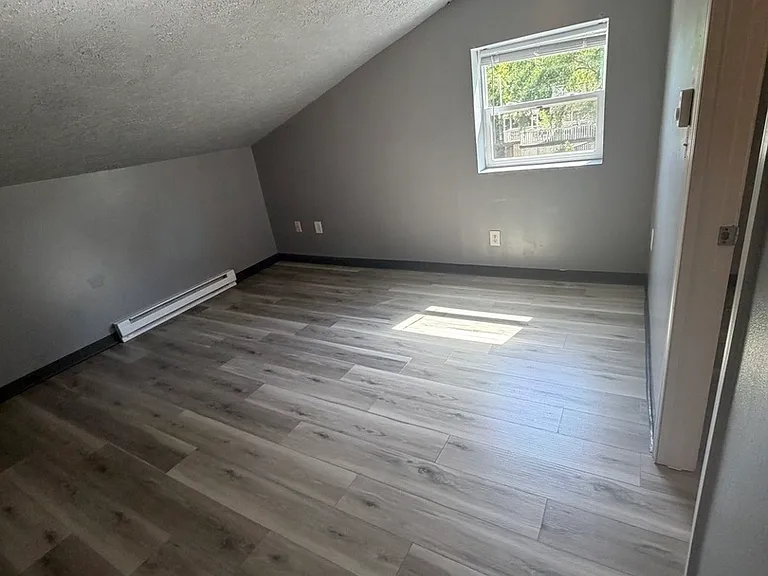 690 W Judson St #2 — Photo 4