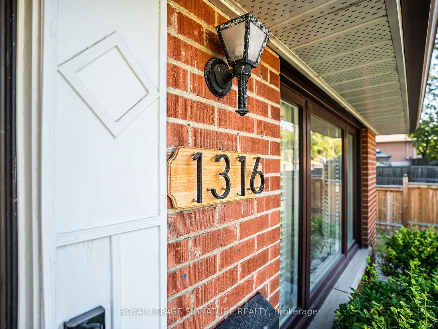 3 bed, $4,100 — Photo 2