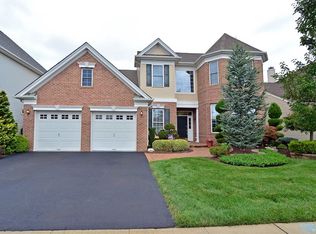 113 Country Club Dr, Monroe Township, NJ 08831