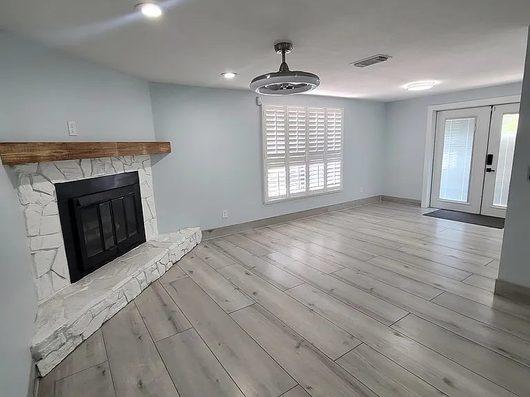 8320 Woodlake Pl — Photo 17
