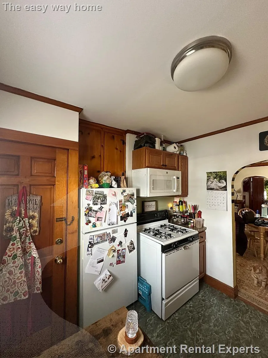 Apartment Rental Experts - 21 Ashland St #1
