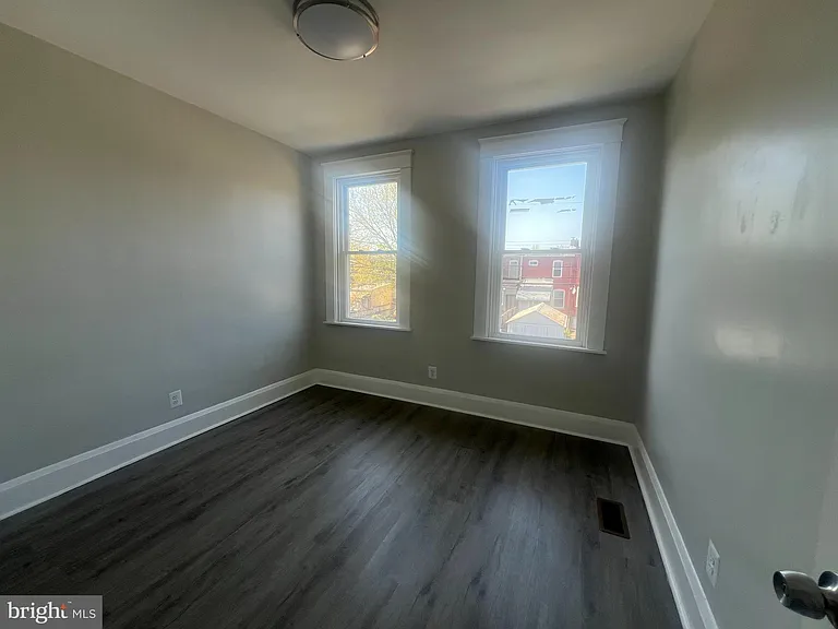3031 Shannon Dr — Photo 16