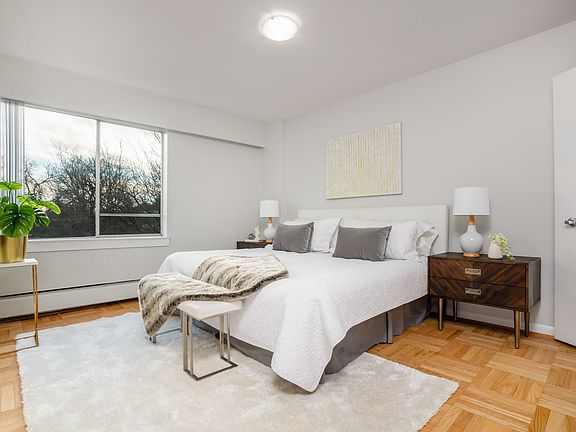 5th image of 5976 Tisdall St #106