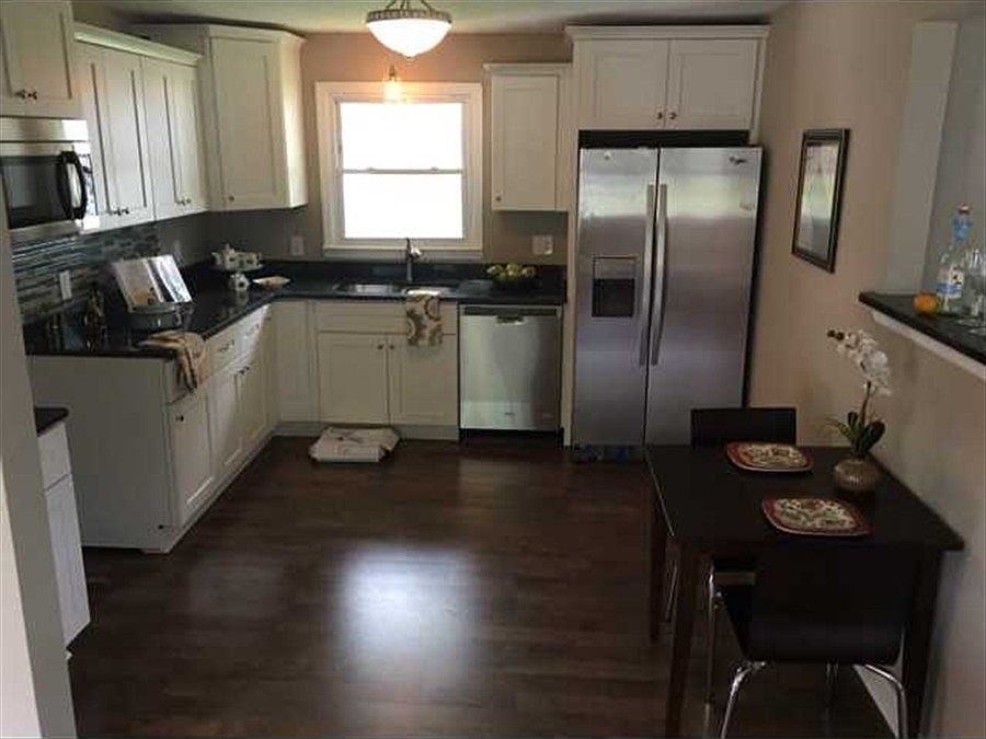 1st image of 305 Patrician Dr