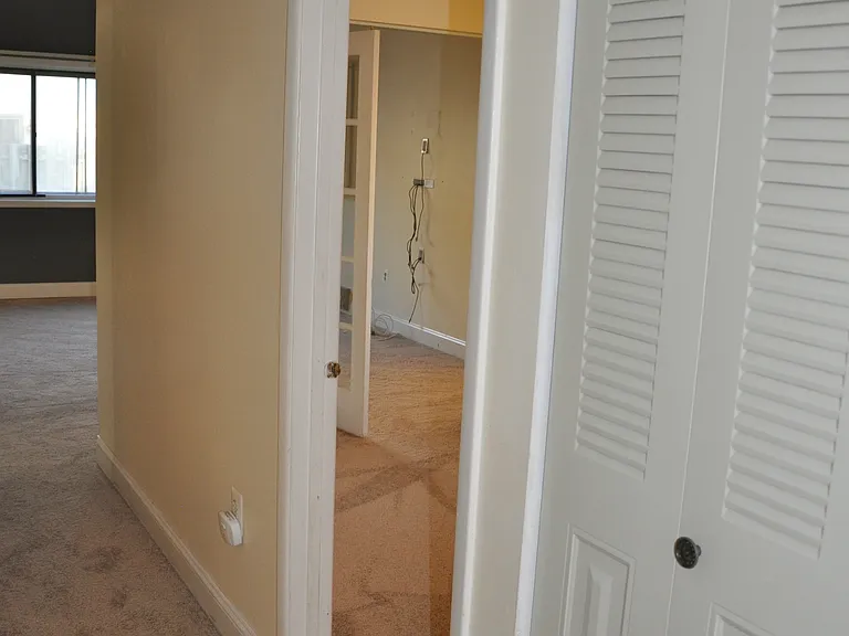 37 Chiswick Dr — Photo 25