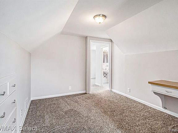 3rd image of 1533 Bradley Ave