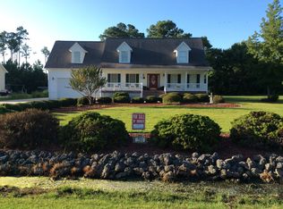755 Comet Dr, Beaufort, NC 28516