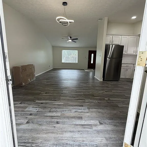 4003 Overland Trl — Photo 2