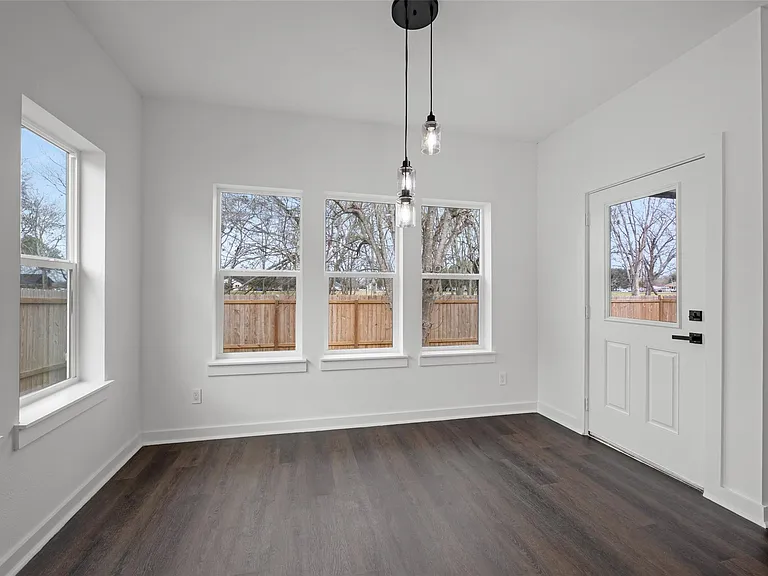 7430 Avenue E — Photo 23