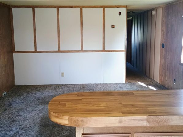 7520 E Houghton Lake Rd, Merritt, MI 49667