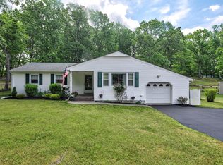 278 Wyckoff Rd, Eatontown, NJ 07724