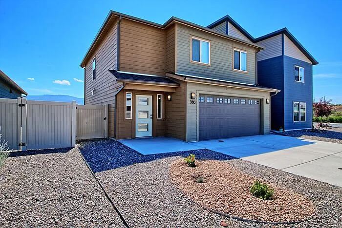 380 White River Dr — Photo 5
