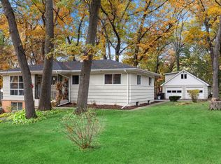 394 Ridge Ave, Crystal Lake, IL 60014