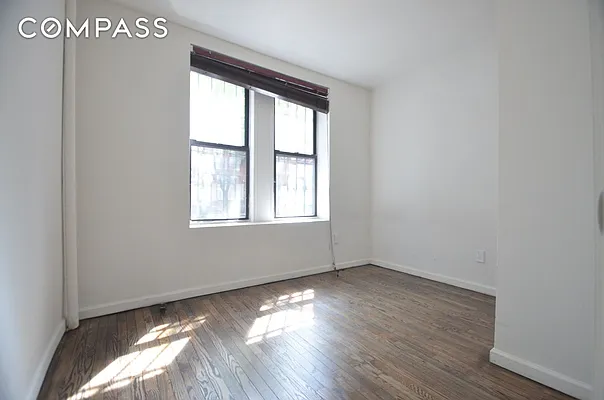 Rented by Compass | media 12