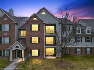 12303 Pinehurst Ln, Grand Blanc, MI 48439
