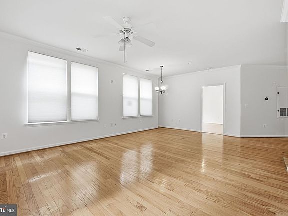 5th image of 12001 Market St APT 181