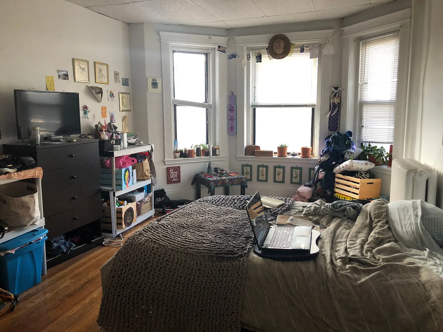 3 bed, 9999 sqft, $4,600 — Photo 2