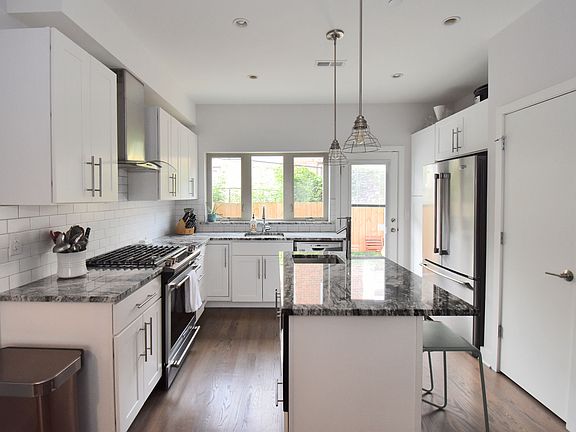 2nd image of 1921 Annin St